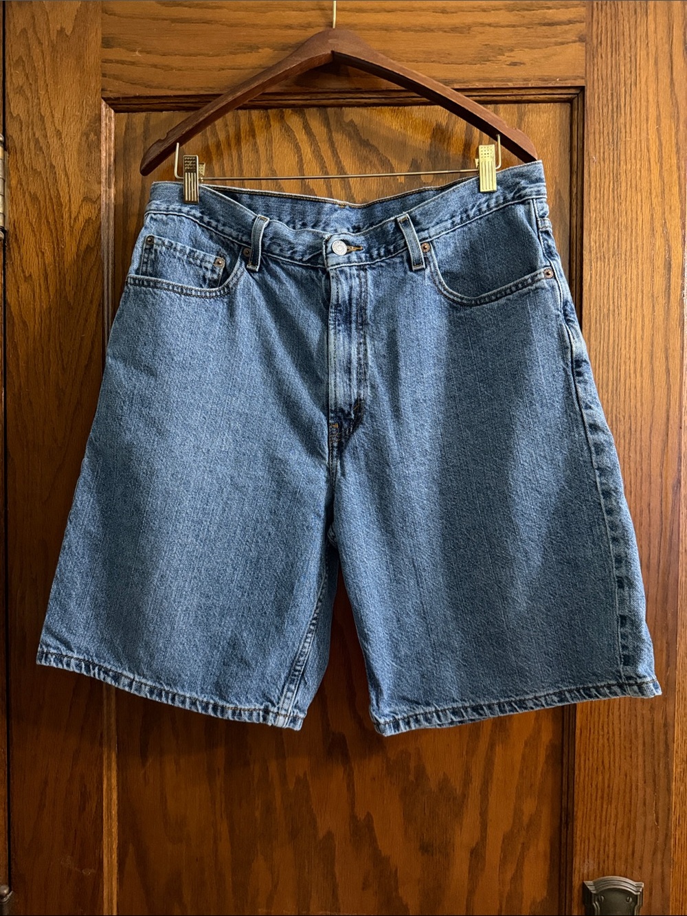 Levi's 550 Men's Denim Shorts in Light Blue